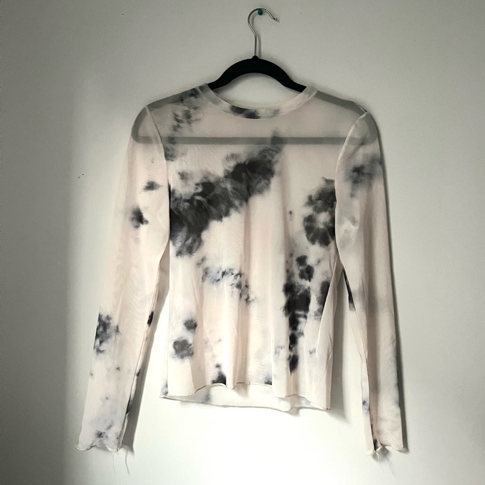 Marbled Long-Sleeve Mesh Top